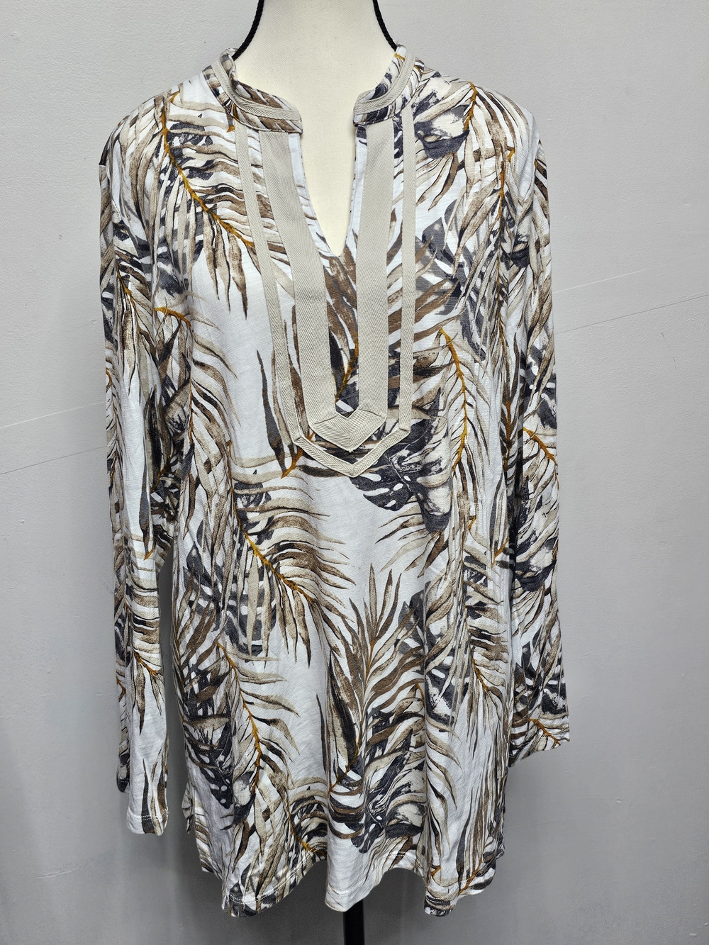 Bellisima by Kim Gravel Cabana Knit Beaded Palm Trim Top(L)
